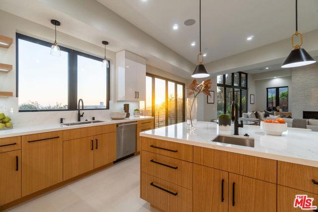 Photo - 286 Quadro Vecchio Dr