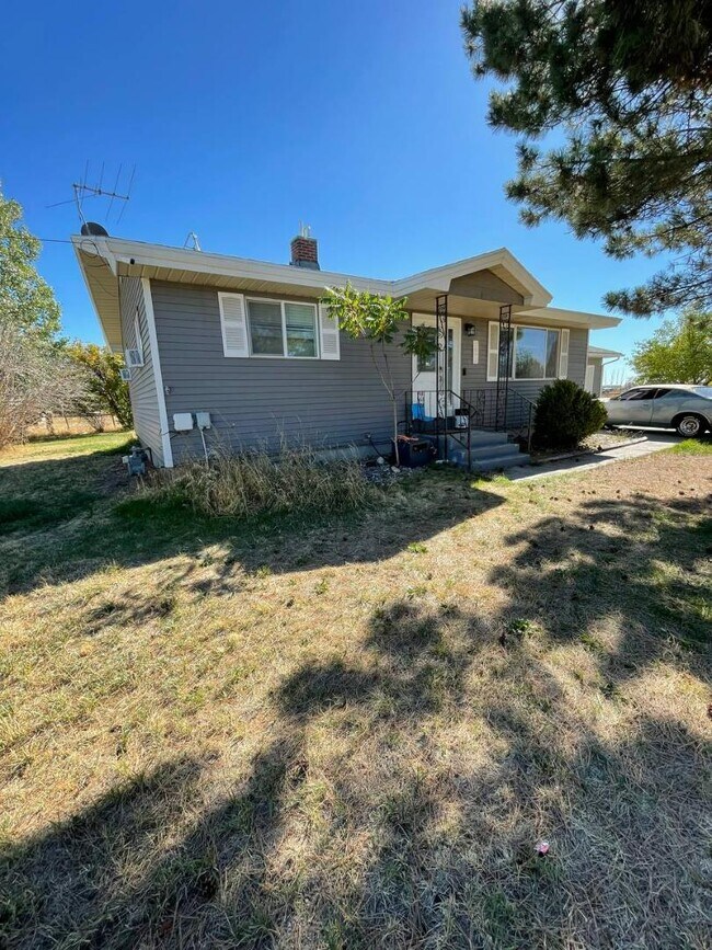 Photo - 3892 E 200 Rd N