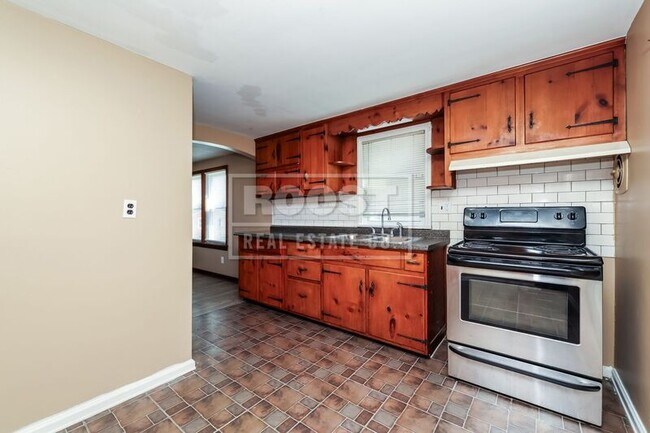 Photo - 2107 Hillside Ave