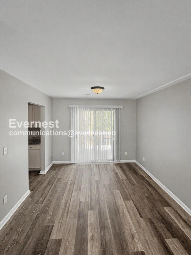 Photo - 1510 Marshall Ln SE