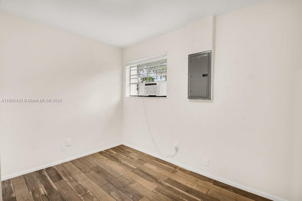 Photo - 8330 SW 41st St Unit 1