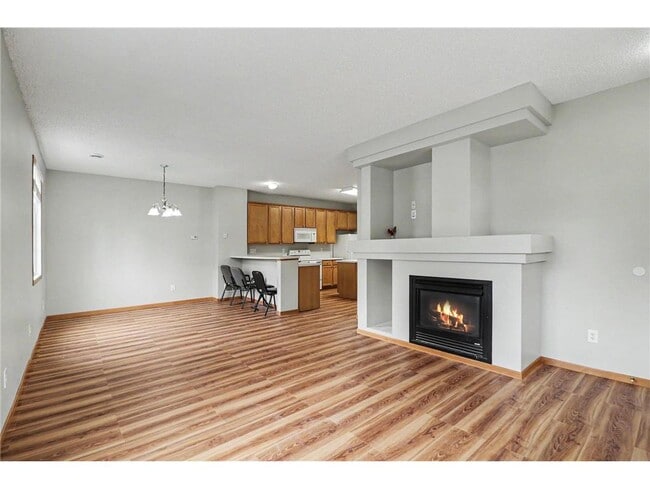 Photo - 130 River Woods Dr W