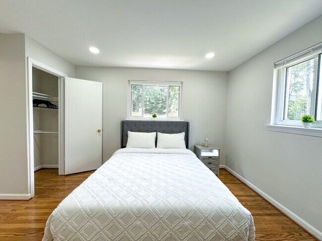 Photo - 7515 Havelock St Unit Deluxe Master Bedroom