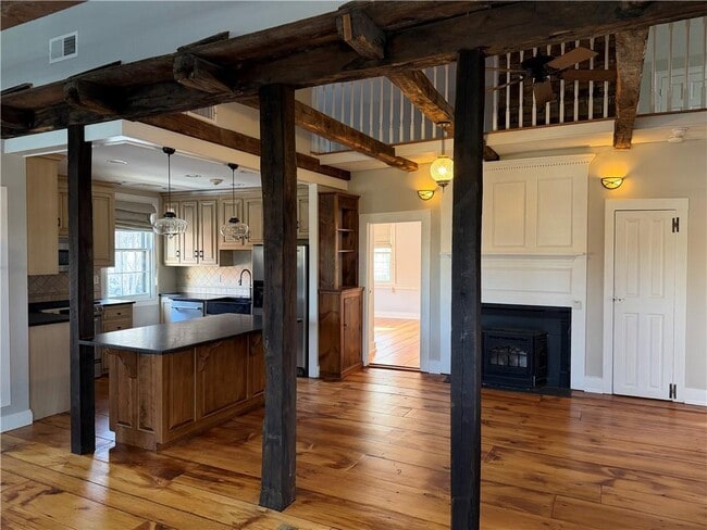 Photo - 31 Bradford St Unit 1