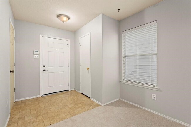 Photo - 1614 Wooded Acres Dr