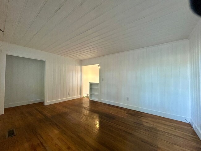 Photo - 2 bed 1 bath unit Unit 1406 Oak St