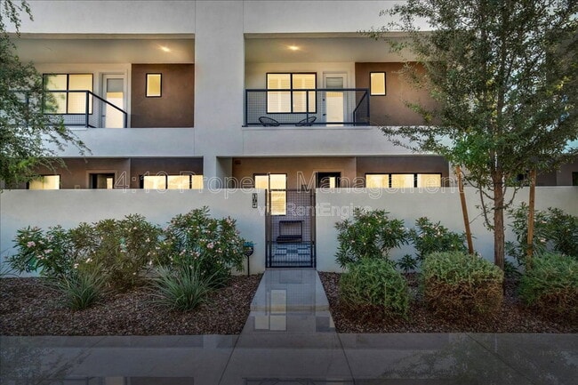 Photo - 1111 E Missouri Ave