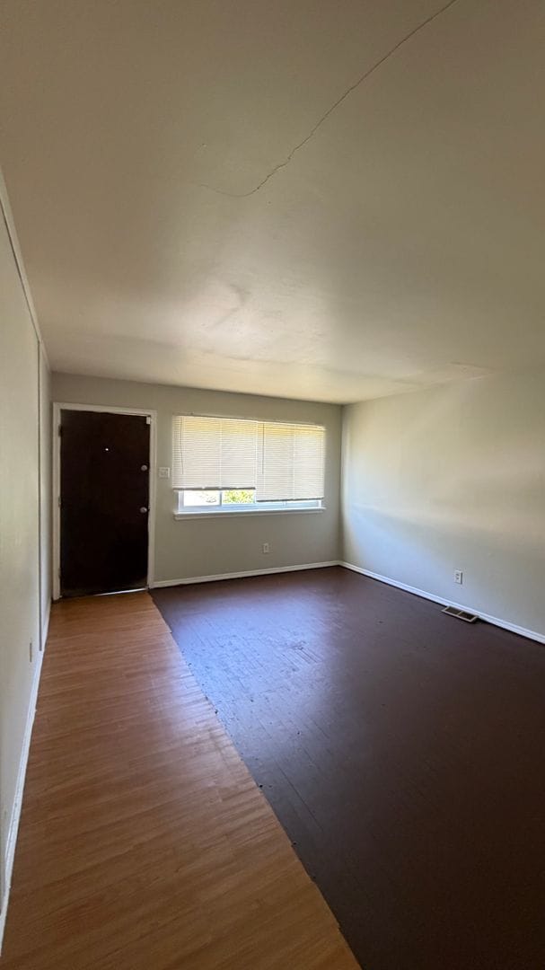 Photo - Lovely 3 Bedroom, 1 Bathroom Home