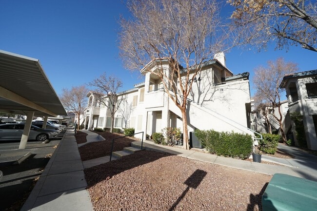 Building Photo - No Showings until 4/10/2026 Unit 203