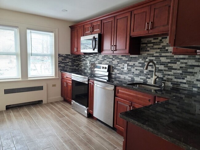 Building Photo - 110 Clay St Unit 4 Rental