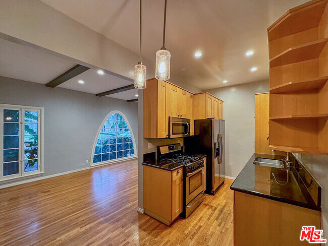Building Photo - 340 N Oakhurst Dr Unit 102 Rental