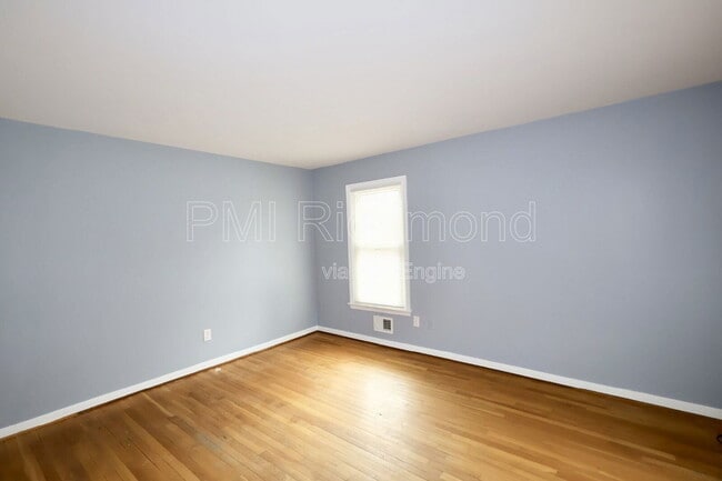 Photo - 1929 Millsap Ln