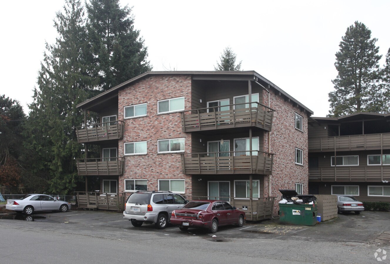 Photo - Cedar Court