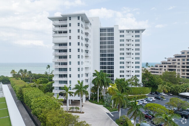 Photo - Island House Apartments