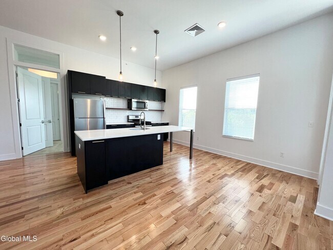 Photo - 308 Excelsior Ave Unidad 407