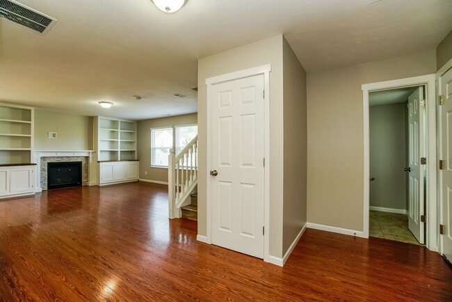 Photo - 6807 Willow Bloom Dr