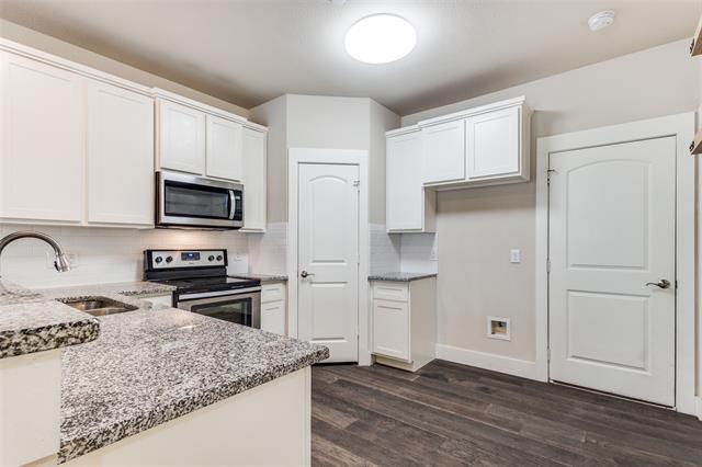 Photo - 223 Belleville Dr