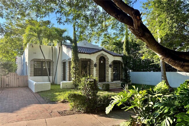 Photo - 3718 Sheridan Ave