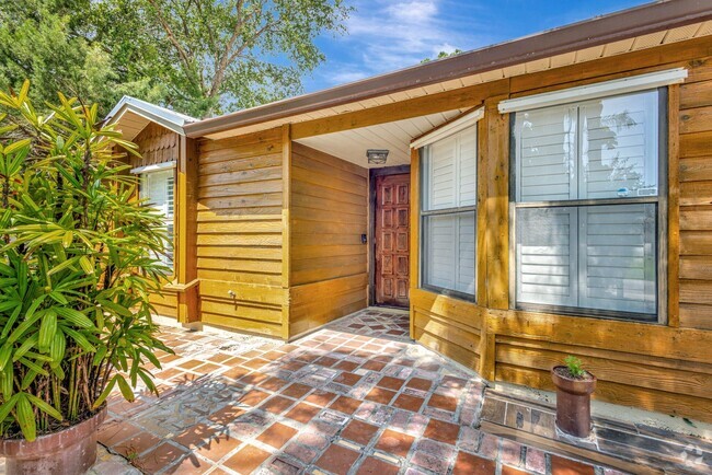 Building Photo - 2950 SW Bright St Rental