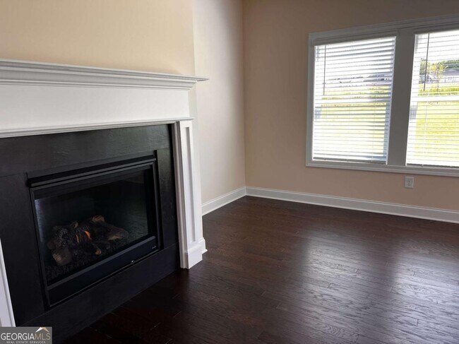 Photo - 3755 Crestland Ln