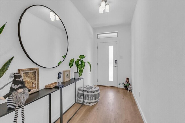 Photo - 2428 Mankato Dr