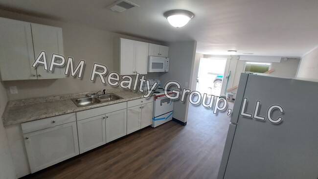 Newly renovated apartments! - Newly renovated apartments!