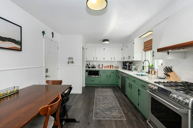 Photo - 611 Varney St Unidad 2