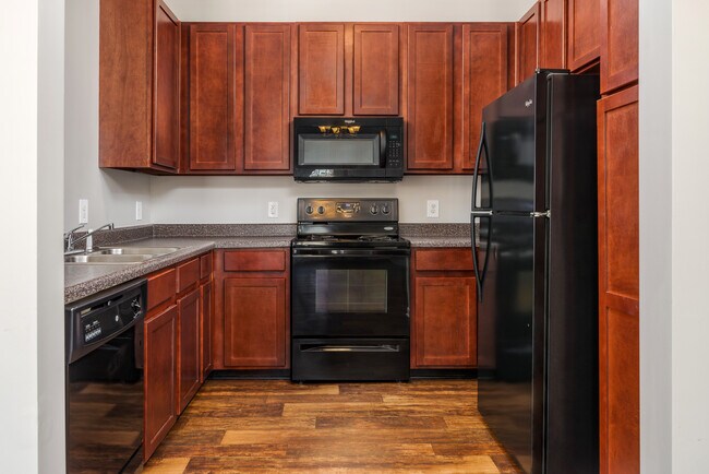 Photo - Marshall Square Apartments