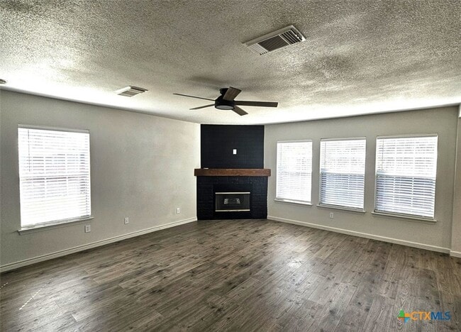 Photo - 1648 Dogwood Ln