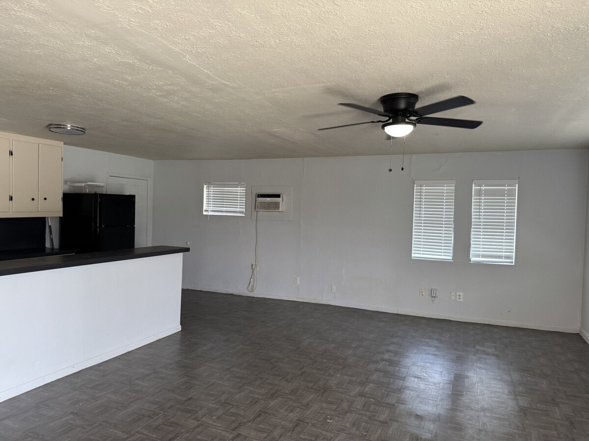 Photo - 1645 Clare Dr