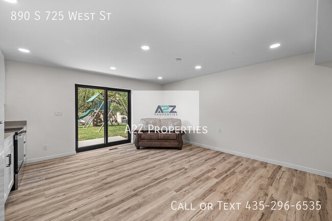 890 S 725 W St