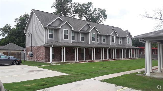 Building Photo - 2004 Pecan St Unit D Rental