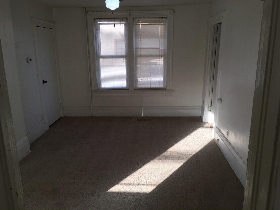 Photo - 410 Cross St