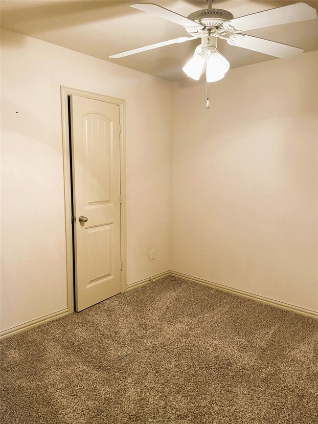 Photo - 2320 Calendar Ct