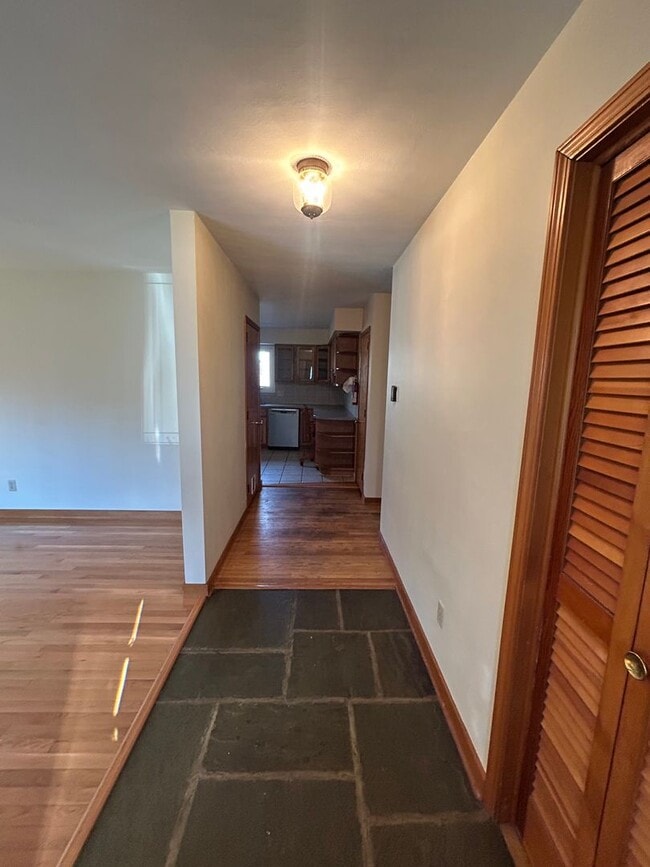 Photo - 3 bedroom, 3 bath house located in Park Forest