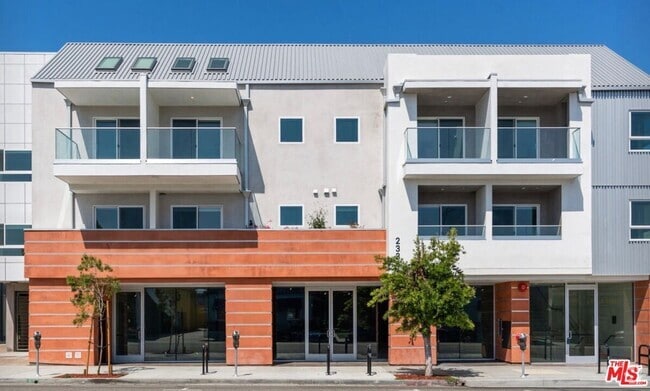 Building Photo - 2336 Westwood Blvd Unit 203 Rental