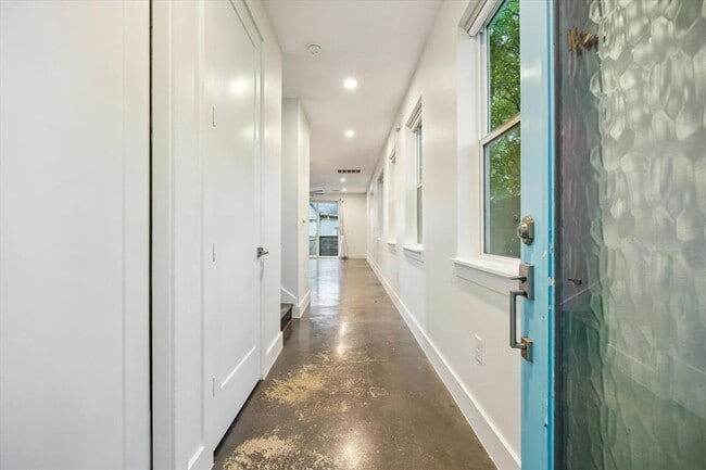 Photo - 1224 Eleanor St