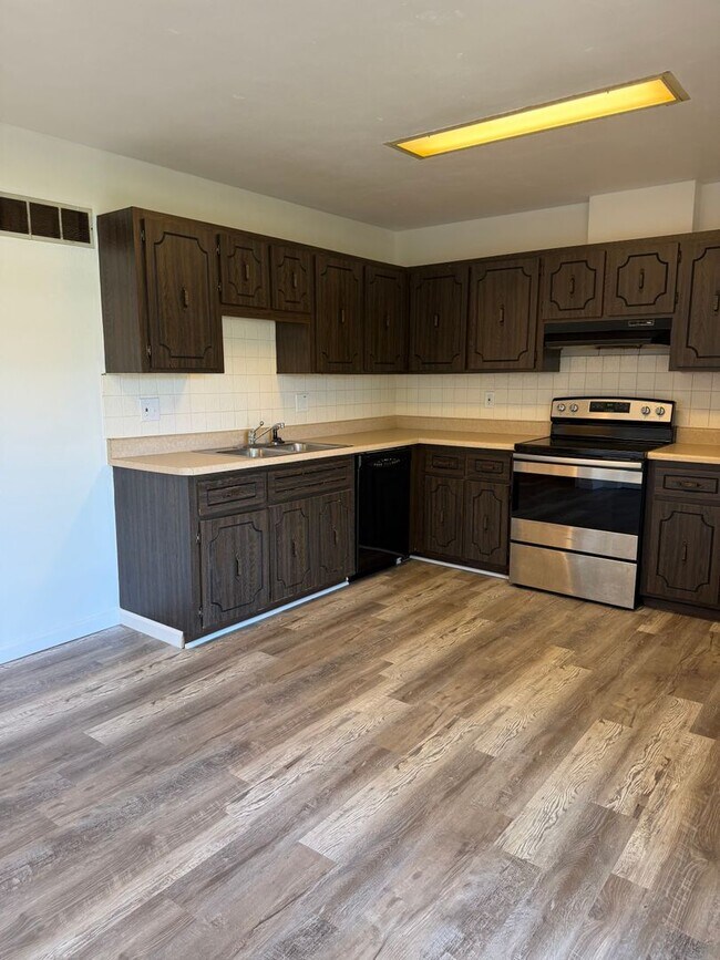 913 Belle Valley Dr Unit 915 Belle Valley Dr