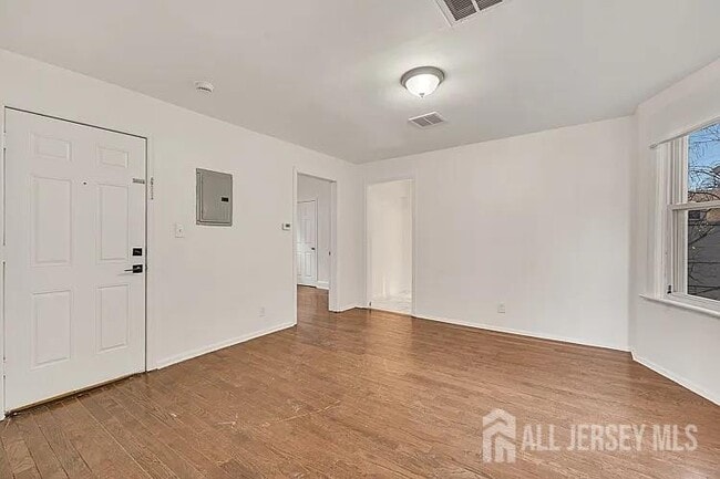 Photo - 110 N 17th St