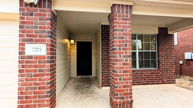 Photo - 723 Cypresswood Cove