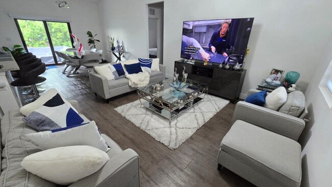 Photo - 9052 W Broad Cir