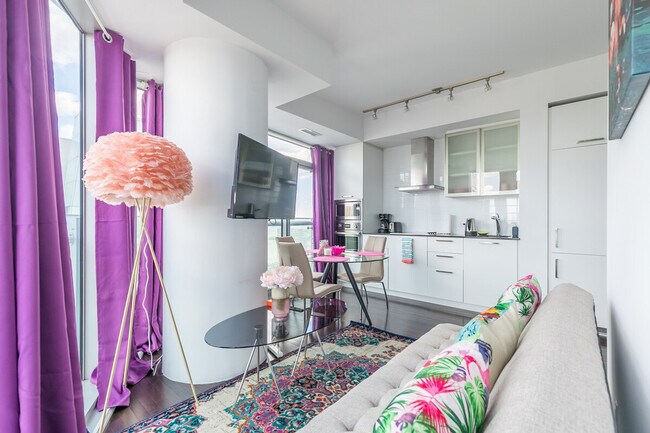 Photo - 131 Bremner Blvd Unit ID1345915P