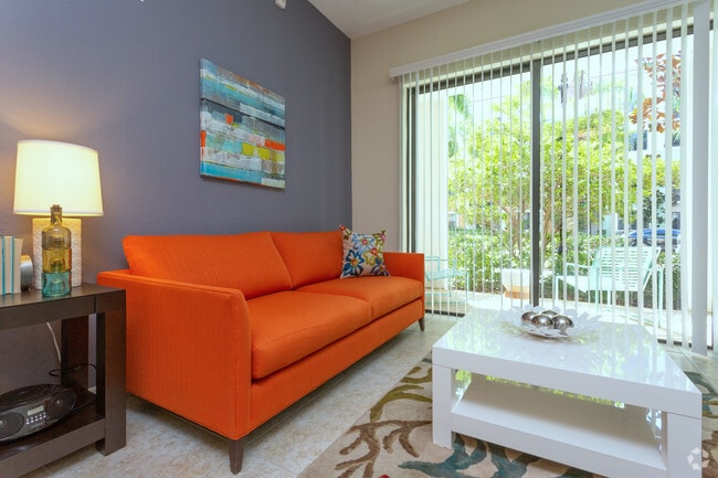 2 HAB, 2 BA - 1,083 ft²