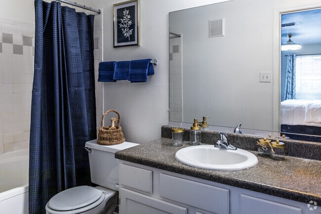 2 BR, 2 BA - 1080SF