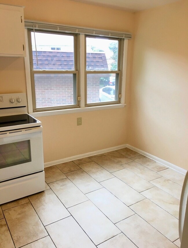 Photo - 422 Rushmore Ln Unit 1