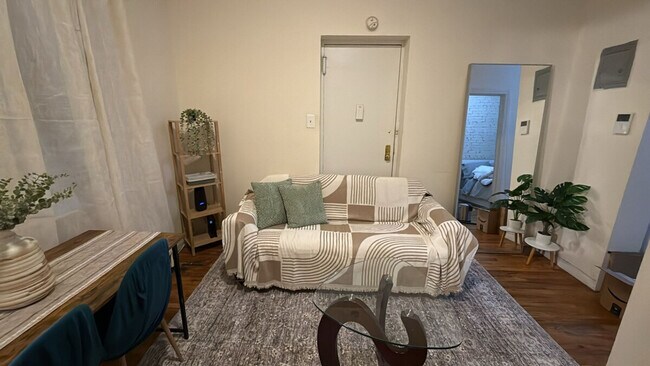 Photo - 639 2nd Ave Unidad ID1343905P