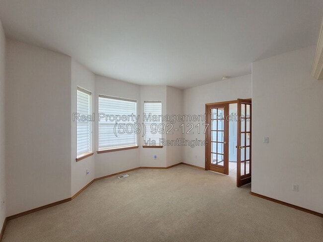 4111 Joshua Dr
