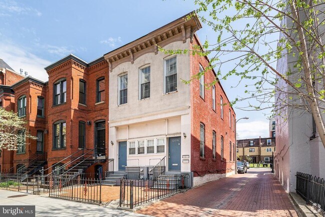 Building Photo - 1213 12th St NW Unit A Rental