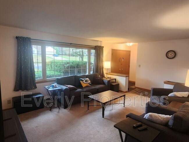 Photo - 2901 Banning Way