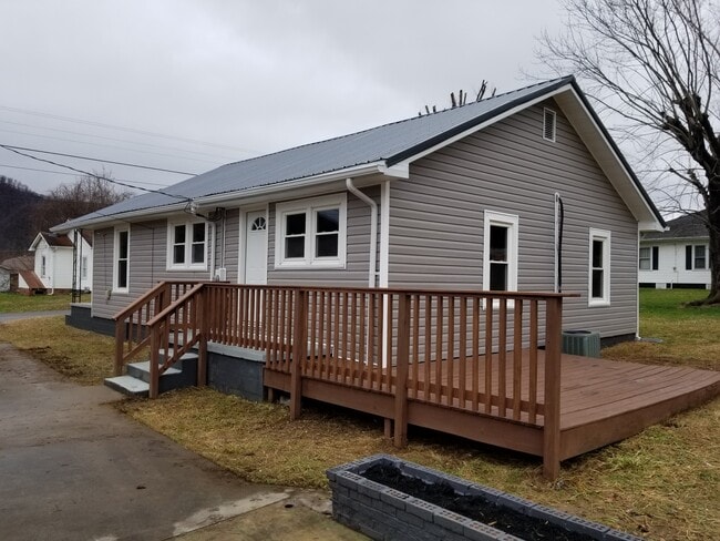 Building Photo - 1808 Chestoa Pike
